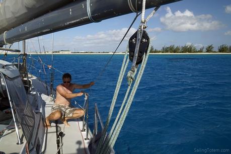 Safety on board: preventer setup on Totem sailboat