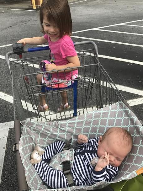 3 Easy Ways to Grocery Shop With A Toddler and Baby