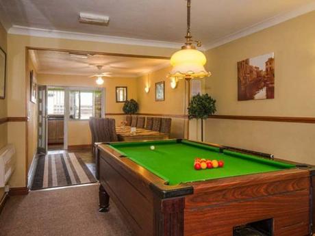 Beach Bungalow Kinmel, Bay near Rhyl, North Wales & Snowdonia Beach Bungalow Kinmel, Bay near Rhyl, North Wales & Snowdonia