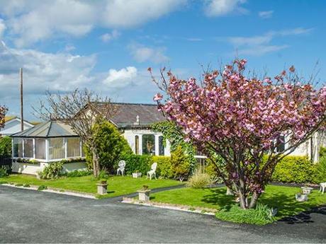 Beach Bungalow Kinmel, Bay near Rhyl, North Wales & Snowdonia Beach Bungalow Kinmel, Bay near Rhyl, North Wales & Snowdonia