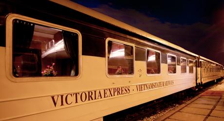 Top 5 Unique Train Experiences Not to Miss! Top 5 Unique Train Experiences Not to Miss!