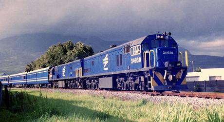 Top 5 Unique Train Experiences Not to Miss! Top 5 Unique Train Experiences Not to Miss!