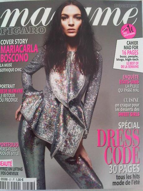 The cool cover of Madame Figaro this week, with Mariacarla Boscono.
Loving the silver sparkles!
xoxo LLM