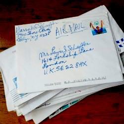 Lewis Schaffer and the unopened letters from his mother: “All women are crazy” Lewis Schaffer and the unopened letters from his mother: “All women are crazy”