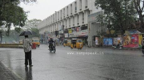 Rains ~ rains ! ~ and more rains in Chennai - all in an hour !!