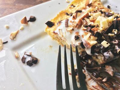 Banana Omelette with Chocolate & Almonds