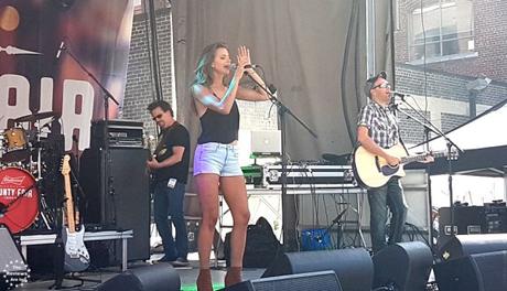 Giddy Up: Budweiser County Fair Toronto! Giddy Up: Budweiser County Fair Toronto!