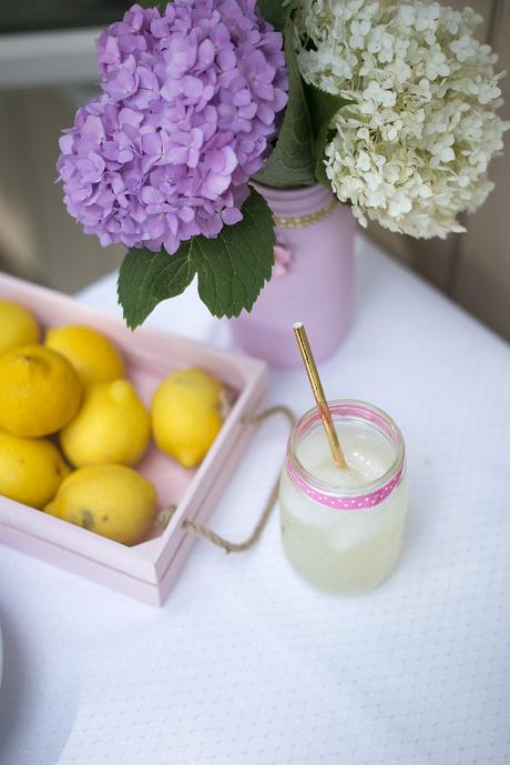 Pucker Up: DIY Bridal Shower Lemonade Stand