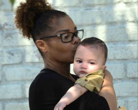 JANET JACKSON AND BABY EISSA ENJOYED SOME SHOPPING IN L.A.