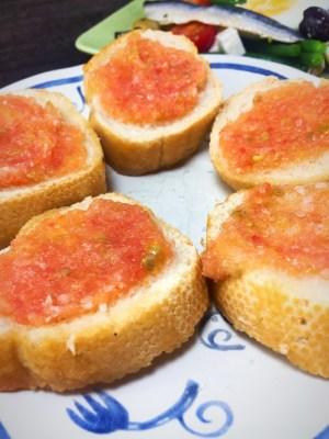 Recipe: pa amb tomàquet (tomato bread)