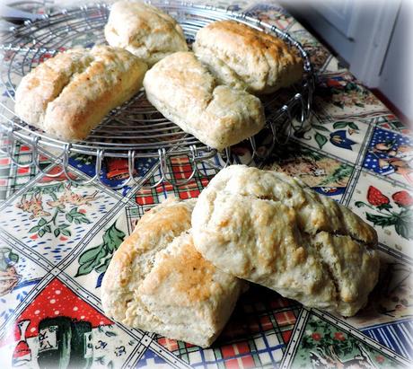 Peppered Buttermilk Biscuits