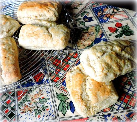 Peppered Buttermilk Biscuits