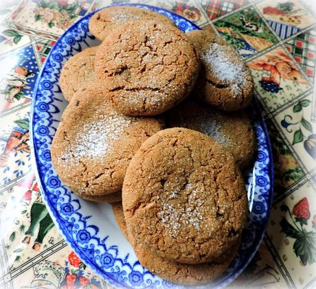 Chewy Spiced Molasses Cookies