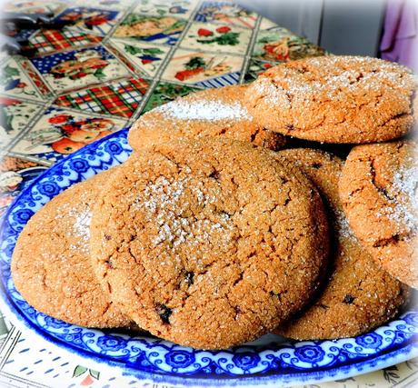 Chewy Spiced Molasses Cookies