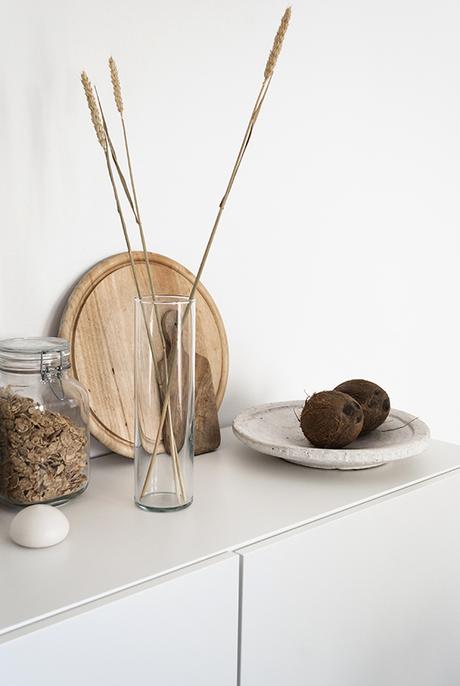 Kitchen shelfie Kitchen shelfie © Eleni Psyllaki My Paradissi