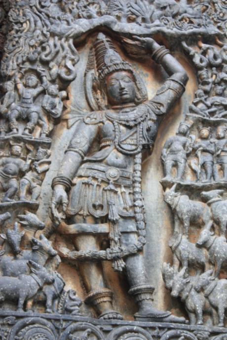 DAILY PHOTO: Elaborate Carvings of Hoysaleshwara Temple