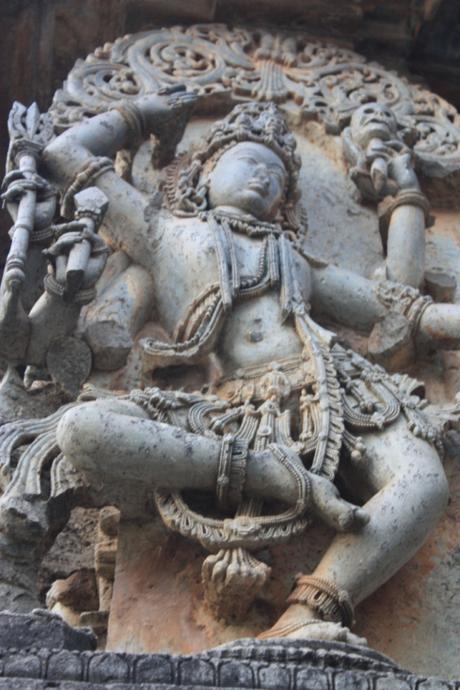 DAILY PHOTO: Elaborate Carvings of Hoysaleshwara Temple