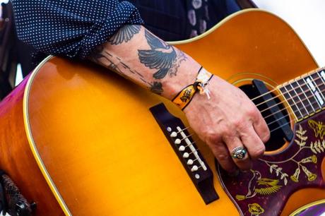Can’t Stay Away: Kiefer Sutherland at Boots & Hearts 2017 Can’t Stay Away: Kiefer Sutherland at Boots & Hearts 2017
