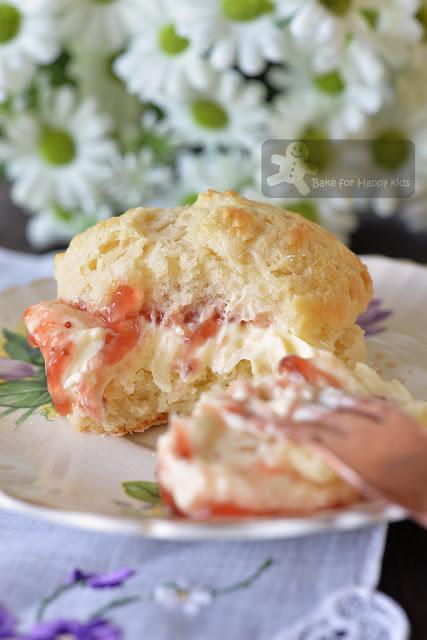 ultimate light and fluffy scones