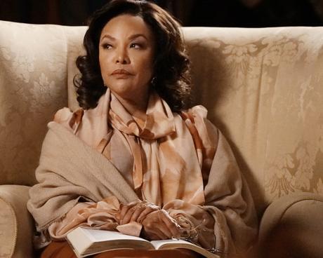 ‘Greenleaf ‘ Call Not Complete: Who Is Rochelle Cross And What Does She Want With The Greenleaf Family
