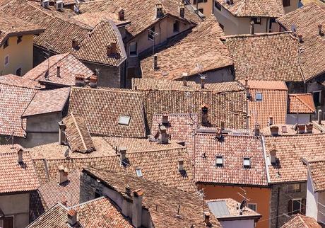 Common Roof Problems and Their Solutions