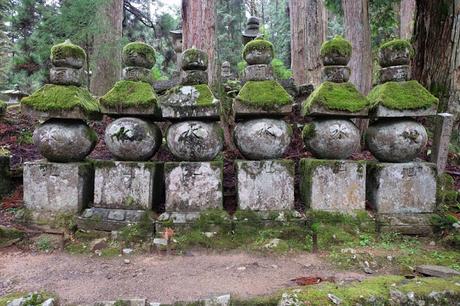 Kansai Diaries, Days 1¾–2: Okunoin, Three Times Kansai Diaries, Days 1¾–2: Okunoin, Three Times