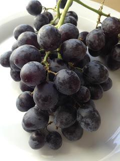 Marks & Spencer Seedless Sable Grapes 