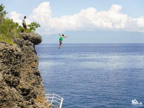 Cliff Jumping in Pescador Island