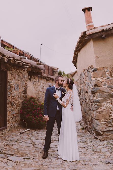beautiful-rustic-wedding-in-cyprus-33