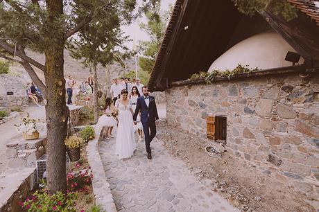 beautiful-rustic-wedding-in-cyprus-15