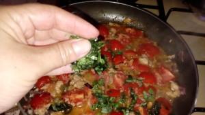 Versione veloce di pasta tonno e acciughe. My fast recipe of pasta° Versione veloce di pasta tonno e acciughe. My fast recipe of pasta°