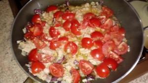 Versione veloce di pasta tonno e acciughe. My fast recipe of pasta° Versione veloce di pasta tonno e acciughe. My fast recipe of pasta°