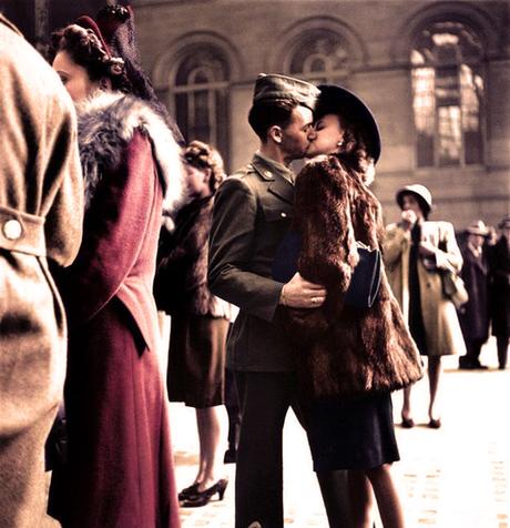 Alfred-Eisenstaedt--Penn-Station,-April-NYC-1943 Alfred-Eisenstaedt--Penn-Station,-April-NYC-1943