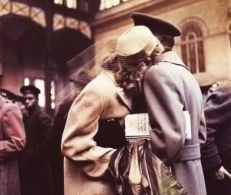 Alfred-Eisenstaedt--Penn-Station,-April-NYC-1943 Alfred-Eisenstaedt--Penn-Station,-April-NYC-1943