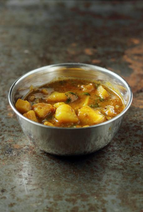 Aloo Tamatar Ki Subji For Puri Or Kachori Aloo Tamatar Ki Subji For Puri Or Kachori