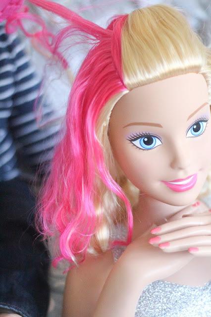 Toddler Tried & Tested: Barbie Deluxe Styling Head
