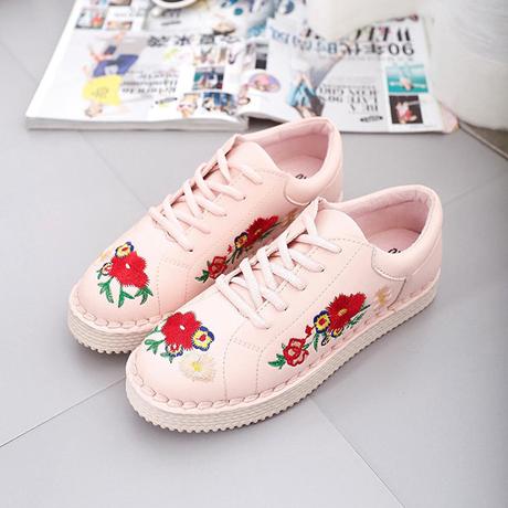 How NewChic Fashion Week Play With Embroidery Pattern Embroidery Sneakers