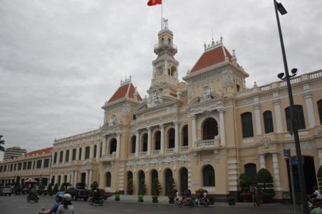 DAILY PHOTO: City Hall by Day & Night, Ho Chi Minh City