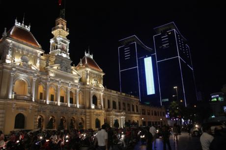 DAILY PHOTO: City Hall by Day & Night, Ho Chi Minh City