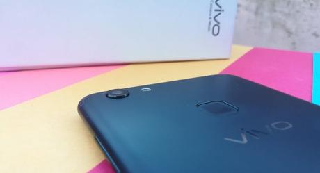 Vivo V7+ Review : More Than Just a Selfie Centric Phone