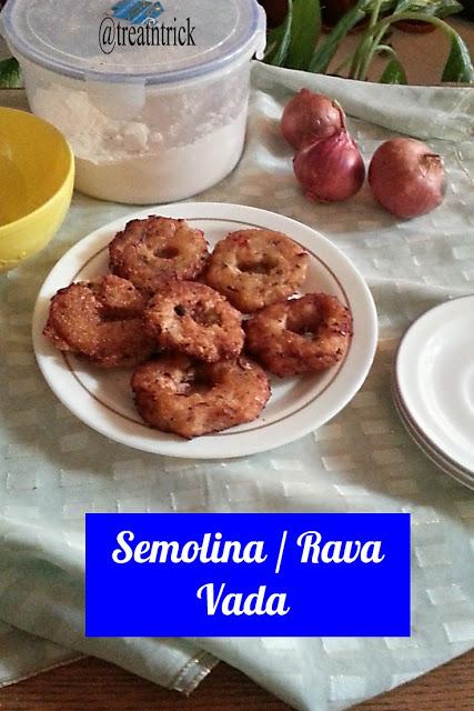 Semolina/Rava Vada Recipe @ treatntrick.blogspot.com