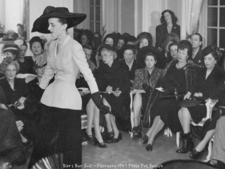 Dior premieres his iconic bar suit in February 1947- ©Pat English Dior premieres his iconic bar suit in February 1947- ©Pat English