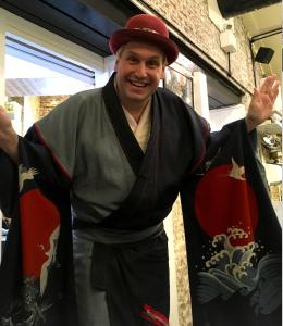 Japanese Rakugo storytelling from a Canadian in London and New York Japanese Rakugo storytelling from a Canadian in London and New York