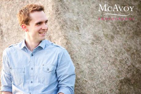 A Heaton Park engagement shoot – love amongst the daffodils A Heaton Park engagement shoot – love amongst the daffodils