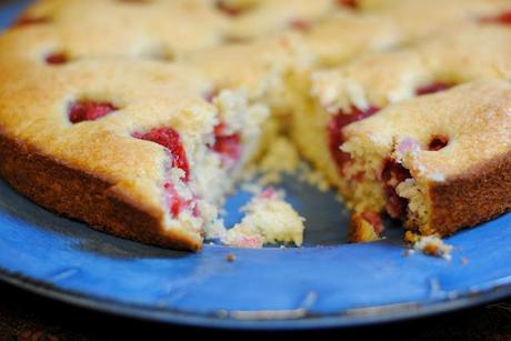 Sunday breakfast: Raspberry Buttermilk Cake
