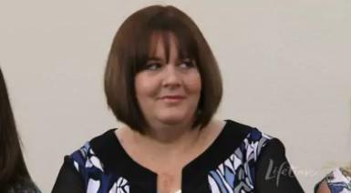 d9 Dance Moms Miami: Wobbly Knees And Some Adolescent Insecurities. It’s Beauty vs. The Beast When Abby And Debi Get Ready To Rumble. Don’t Judge Me, People…Or I’ll Cut You.
