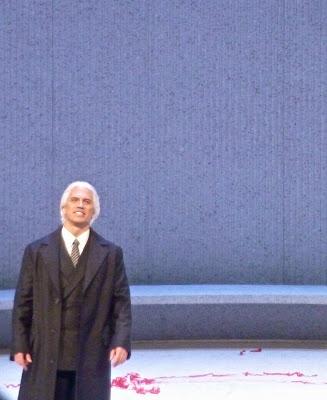 Della traviata sorridi al desio Della traviata sorridi al desio