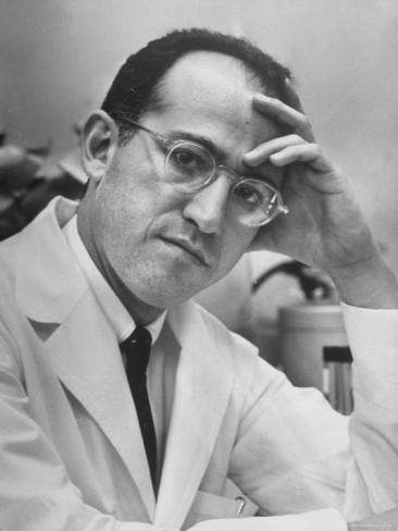 Alfred-eisenstaedt-dr-jonas-salk-inventor-of-the-new-polio-vaccine-in-serious-portrait