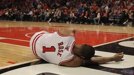 Does Derrick Rose's Torn ACL Spell Doom for the Bulls' Playoff Hopes?