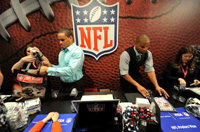 The NFL Presents Ladies Night at the NFL Pop-Up The NFL Presents Ladies Night at the NFL Pop-Up